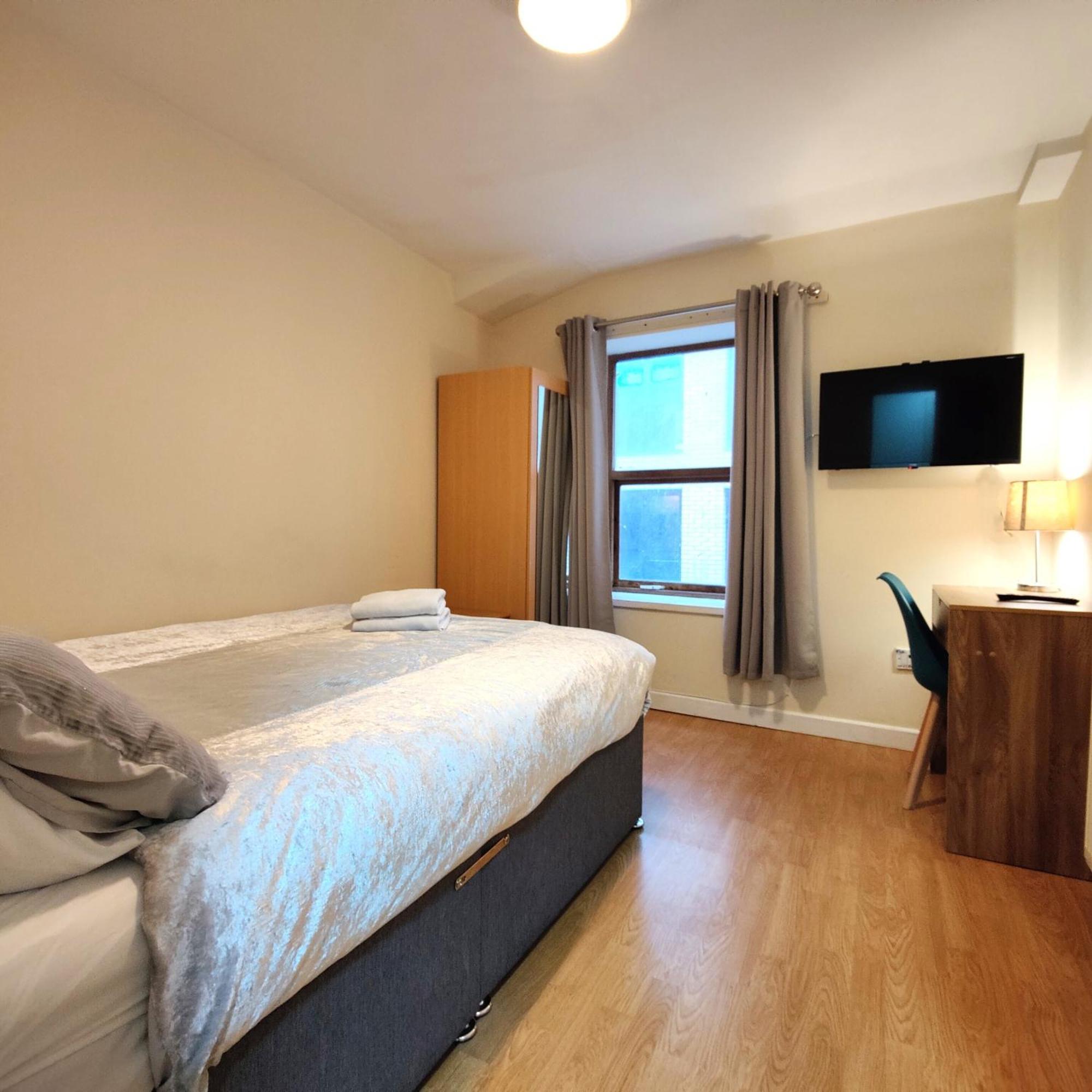Liverpool City Centre Private Rooms Including Smart Tvs - With Shared Bathroom ห้อง รูปภาพ