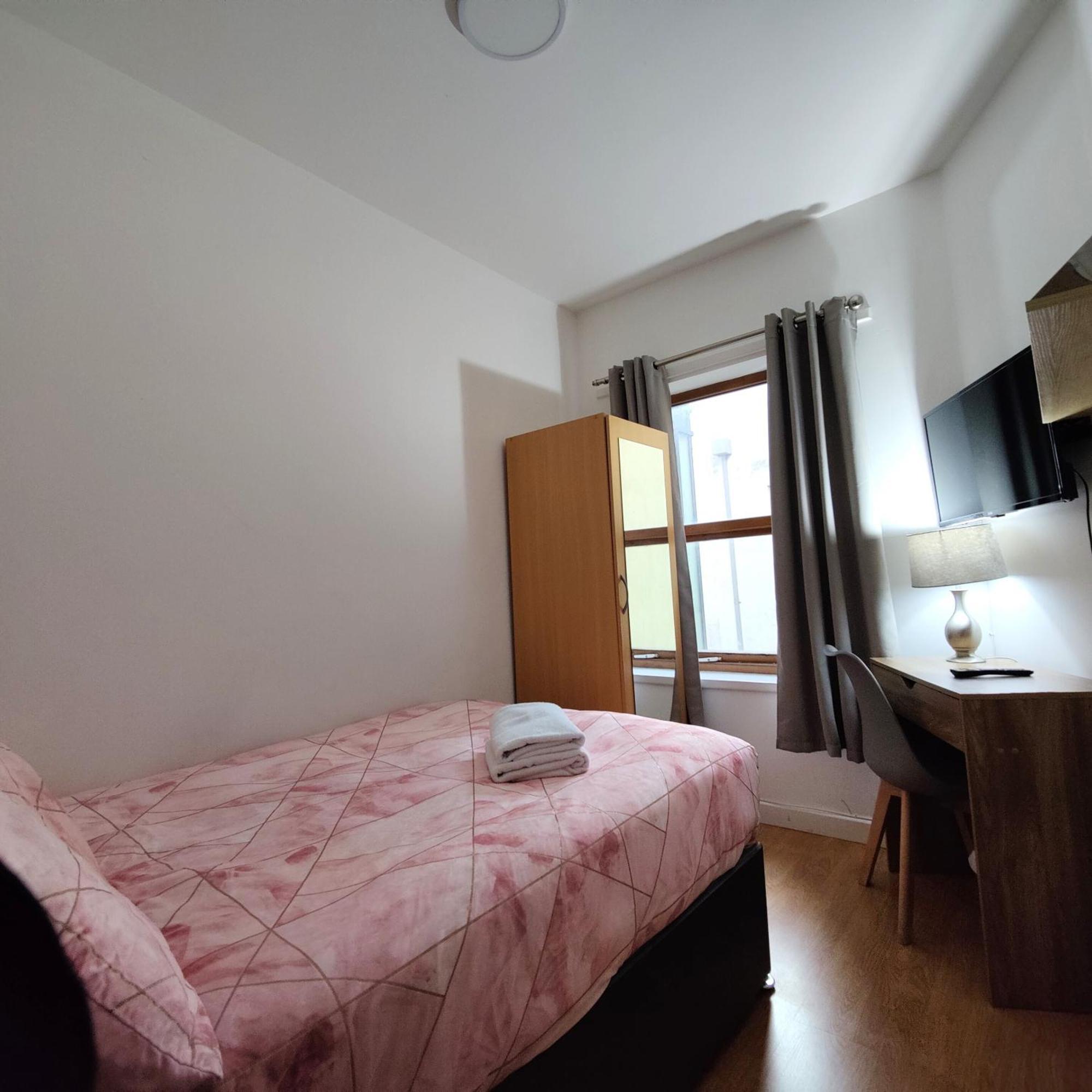 Liverpool City Centre Private Rooms Including Smart Tvs - With Shared Bathroom ภายนอก รูปภาพ